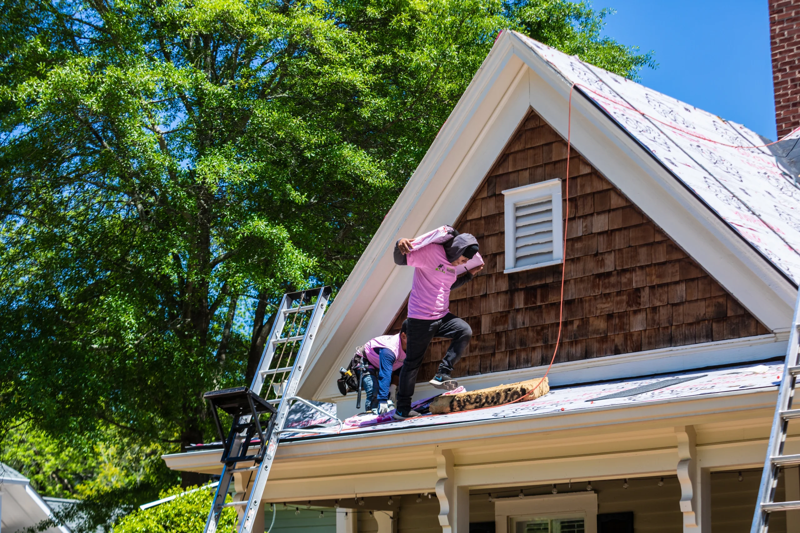 Outdoor Makeover Roofing:Roof Leak Repair