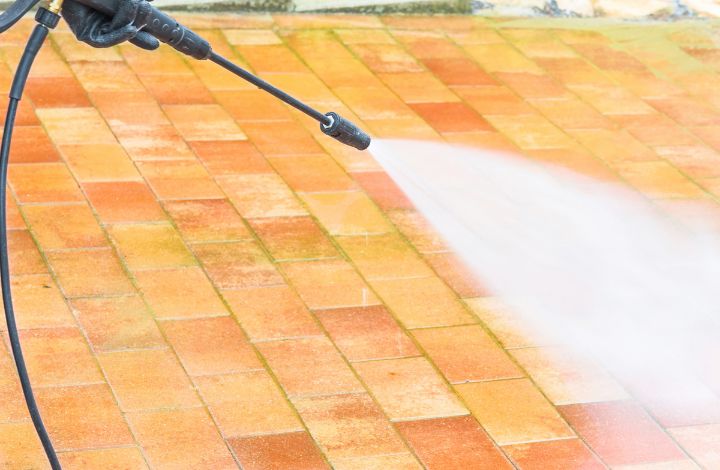 Outdoor Makeover Roofing: Roof Cleaning Atlanta