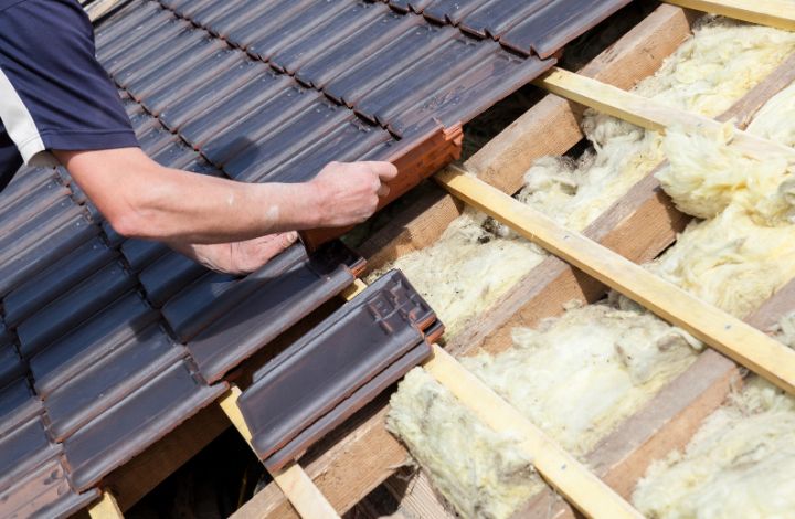 Outdoor Makeover Roofing: Roof Maintenance